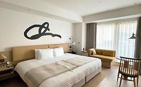 The Atlantiis Suite Near Igi Airport